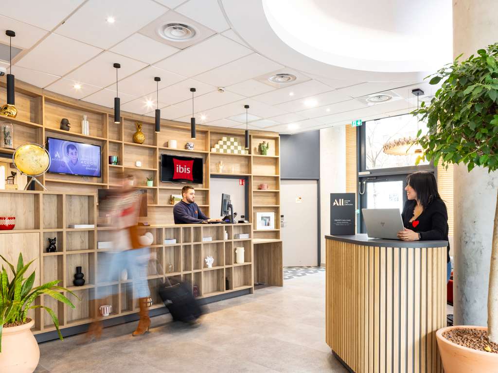 Ibis Marseille Centre Euroméd