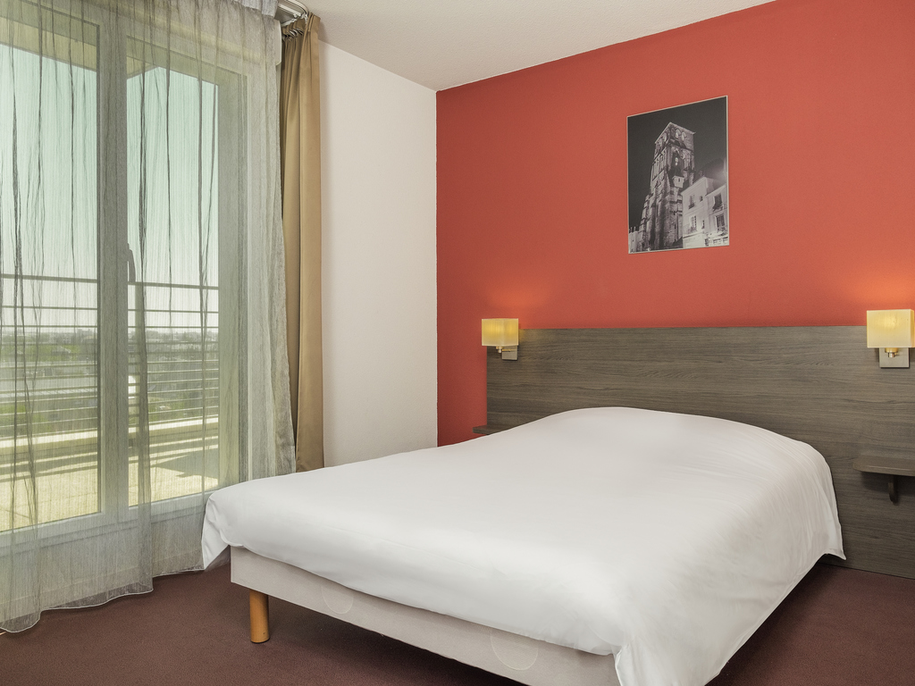 Aparthotel Adagio access Tours
