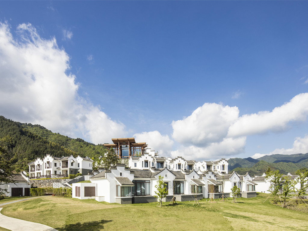 Banyan Tree Huangshan